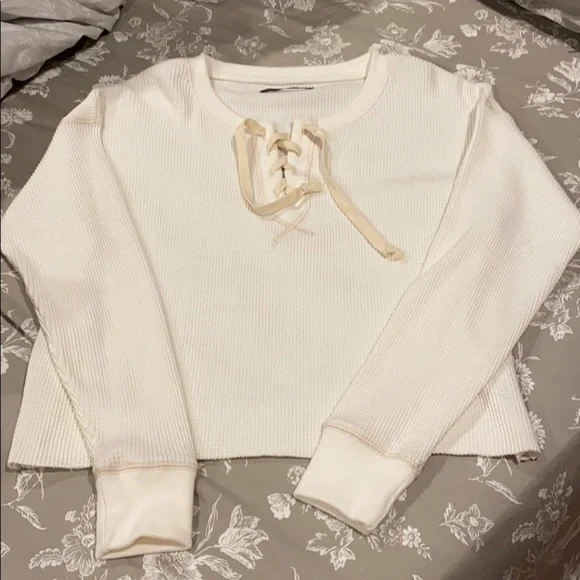 A&F Cream Boxy Lace Up Waffle Thermal Top EUC - Picture 10 of 11